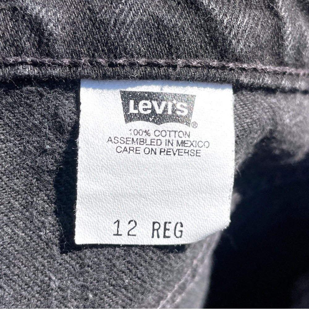 Levi's Black Jean Shorts for Women - Picture 6 of 6